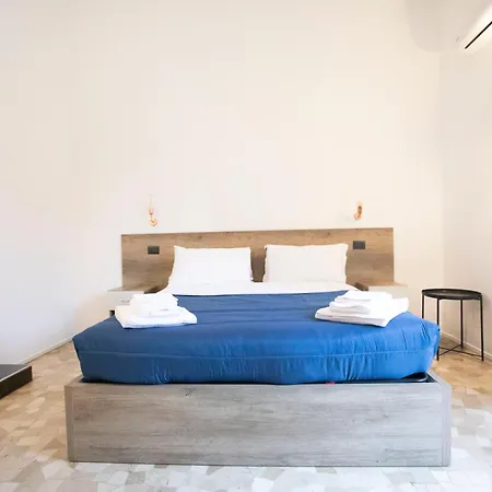 Hall In Center Bed & Breakfast 3*