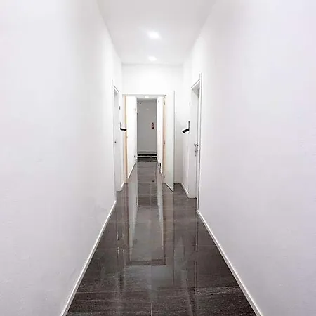 فندق مبيت وإفطار Hall In Center