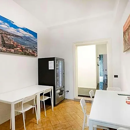 Hall In Center 4* Napoli
