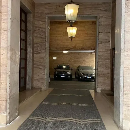 Hall In Center Bed & Breakfast