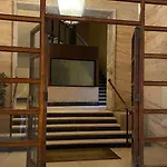 Hall In Center 4*