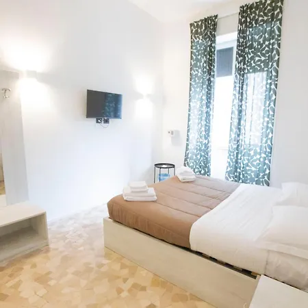 Hall In Center Oda ve Kahvaltı 4*