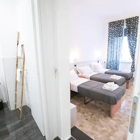 Hall In Center Alojamento de Acomodação e Pequeno-almoço 3*