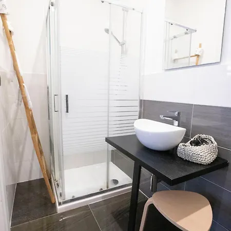 Hall In Center Alojamento de Acomodação e Pequeno-almoço Nápoles