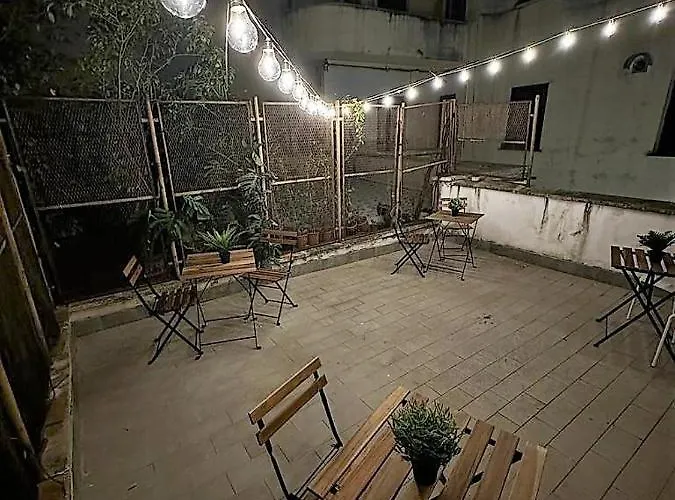 Hall In Center Bed & Breakfast 3*